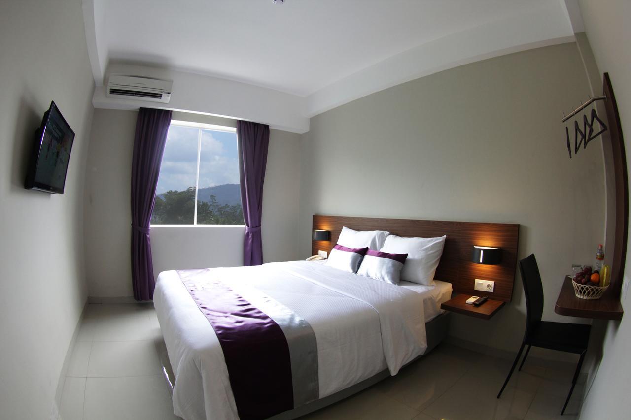 Amantis Hotel Demak Экстерьер фото